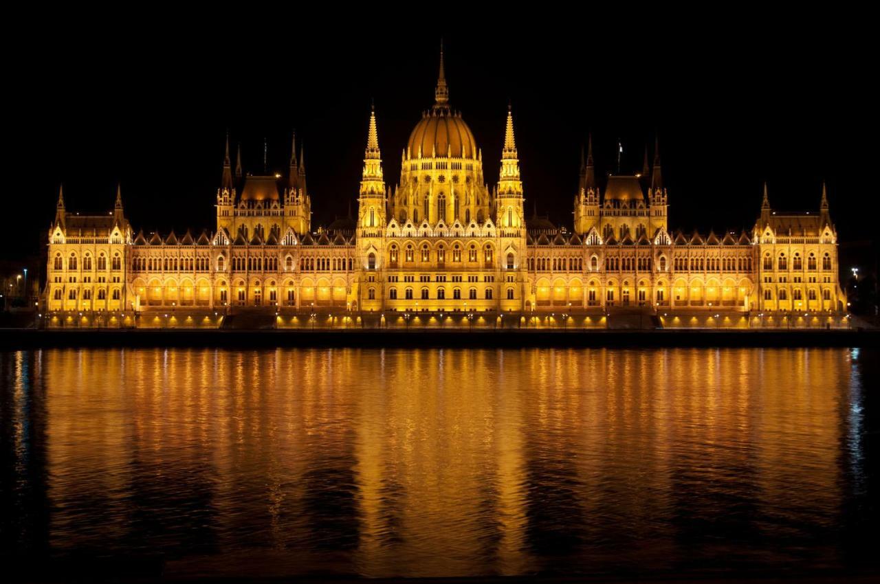 Parliament Apartment Budapest Eksteriør bilde